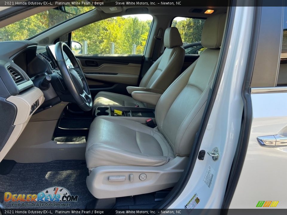 Front Seat of 2021 Honda Odyssey EX-L Photo #11