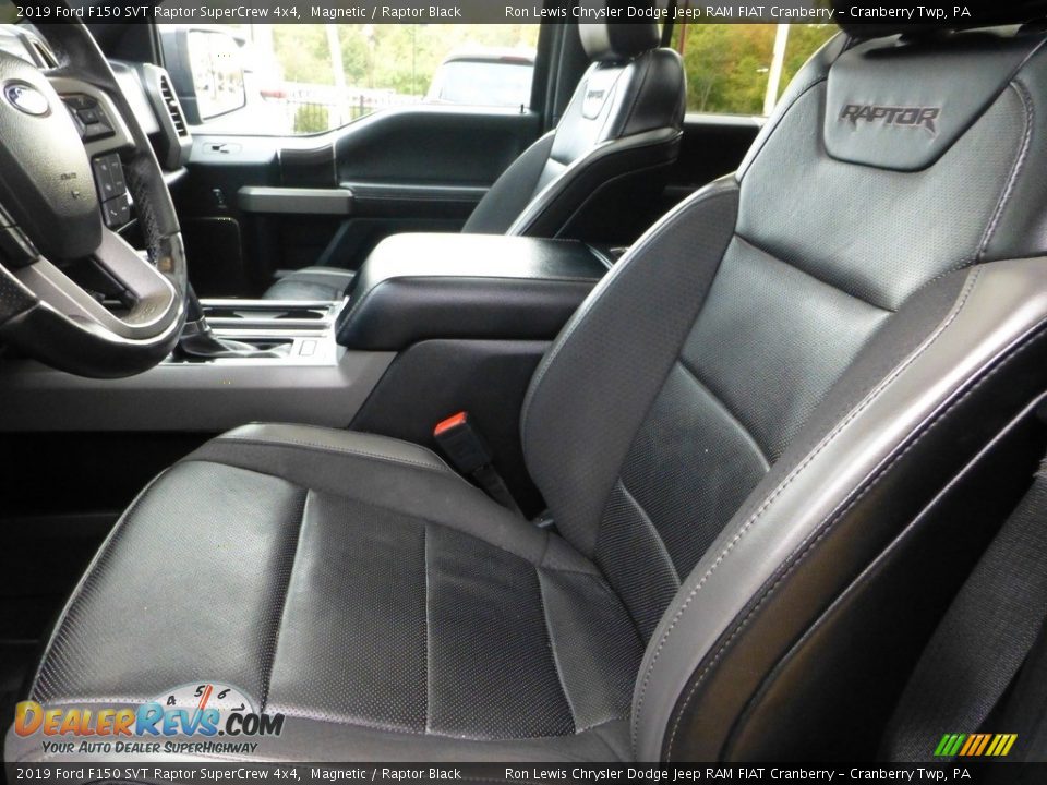 Front Seat of 2019 Ford F150 SVT Raptor SuperCrew 4x4 Photo #10