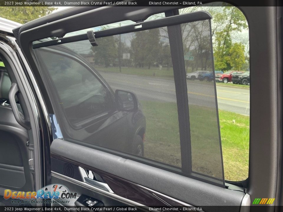 Door Panel of 2023 Jeep Wagoneer L Base 4x4 Photo #12