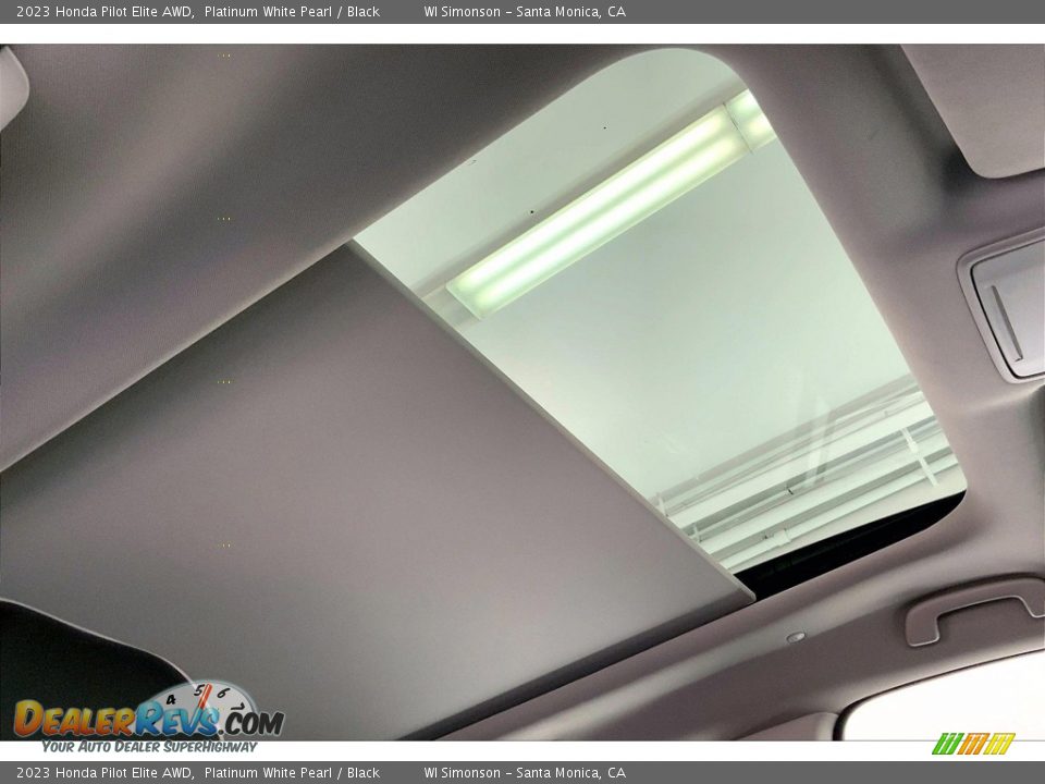 Sunroof of 2023 Honda Pilot Elite AWD Photo #25