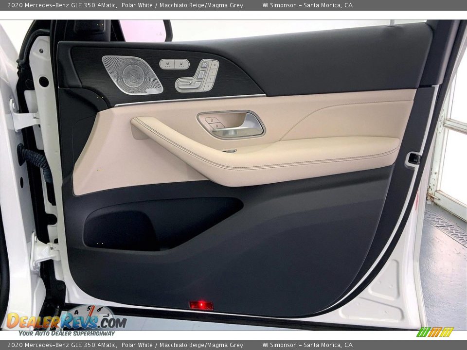 Door Panel of 2020 Mercedes-Benz GLE 350 4Matic Photo #27