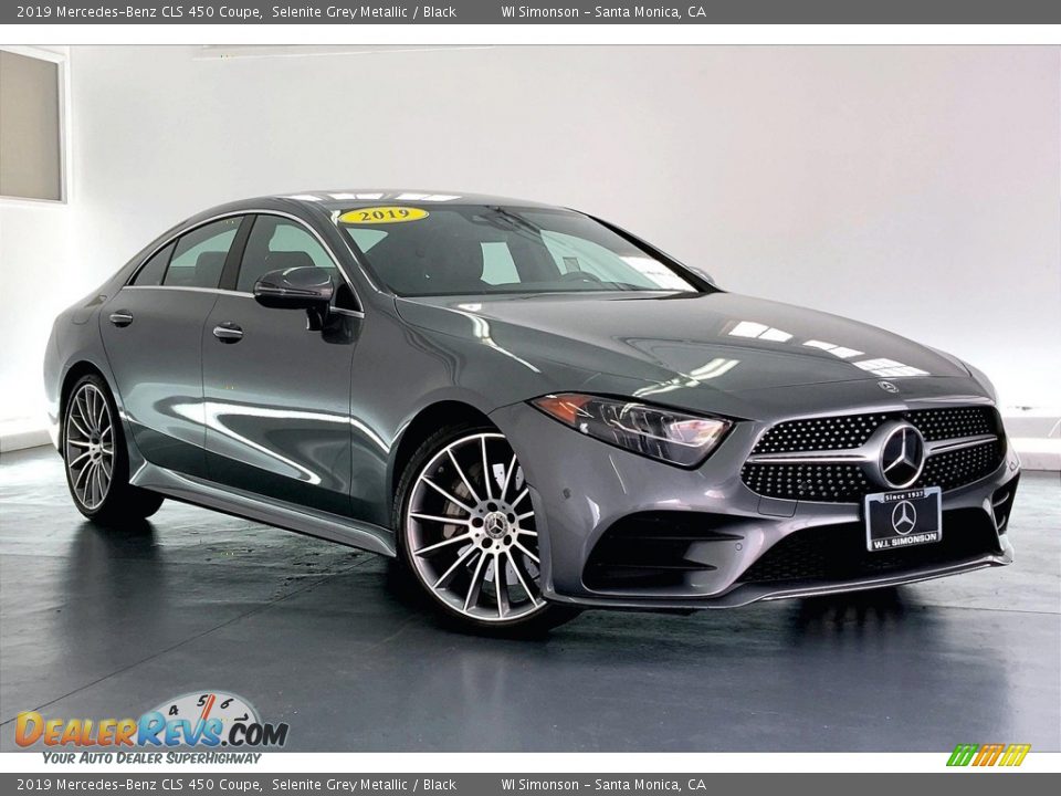 Front 3/4 View of 2019 Mercedes-Benz CLS 450 Coupe Photo #34