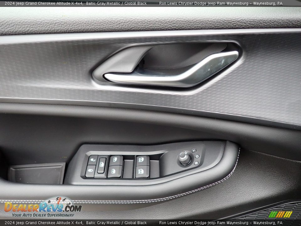 Door Panel of 2024 Jeep Grand Cherokee Altitude X 4x4 Photo #14