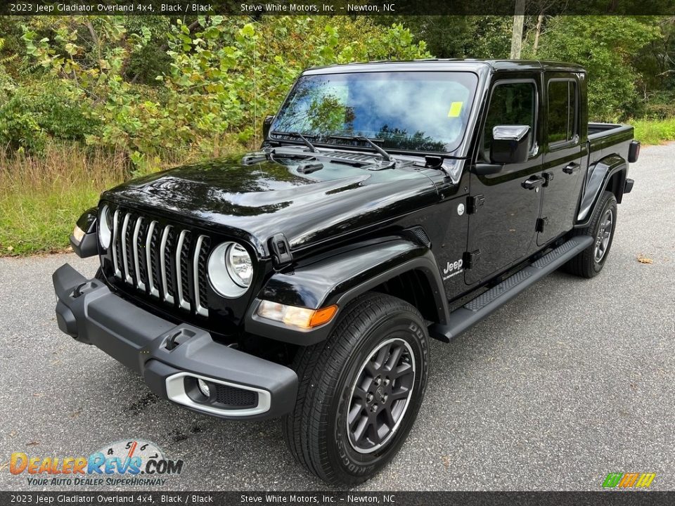 2023 Jeep Gladiator Overland 4x4 Black / Black Photo #2