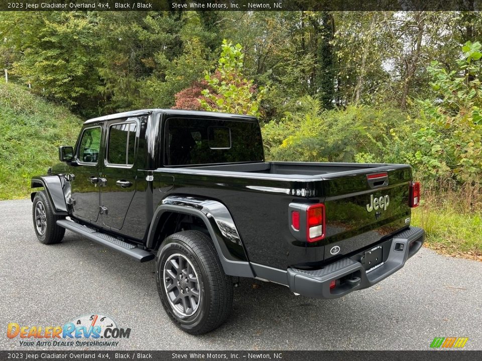 2023 Jeep Gladiator Overland 4x4 Black / Black Photo #9