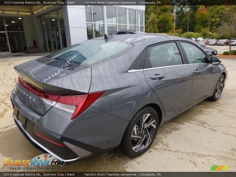 2024 Hyundai Elantra SEL Ecotronic Gray / Black Photo #2