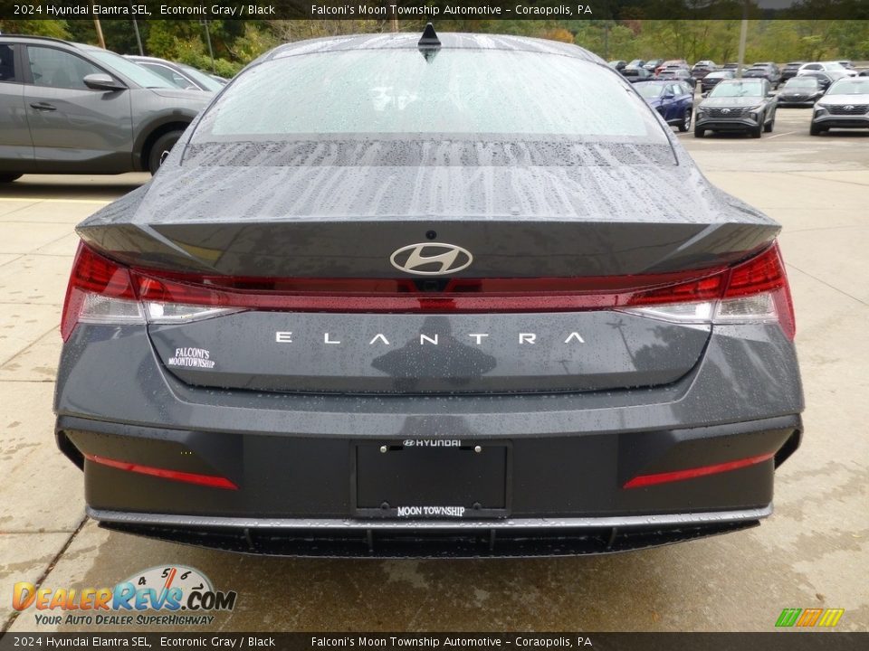 2024 Hyundai Elantra SEL Ecotronic Gray / Black Photo #3