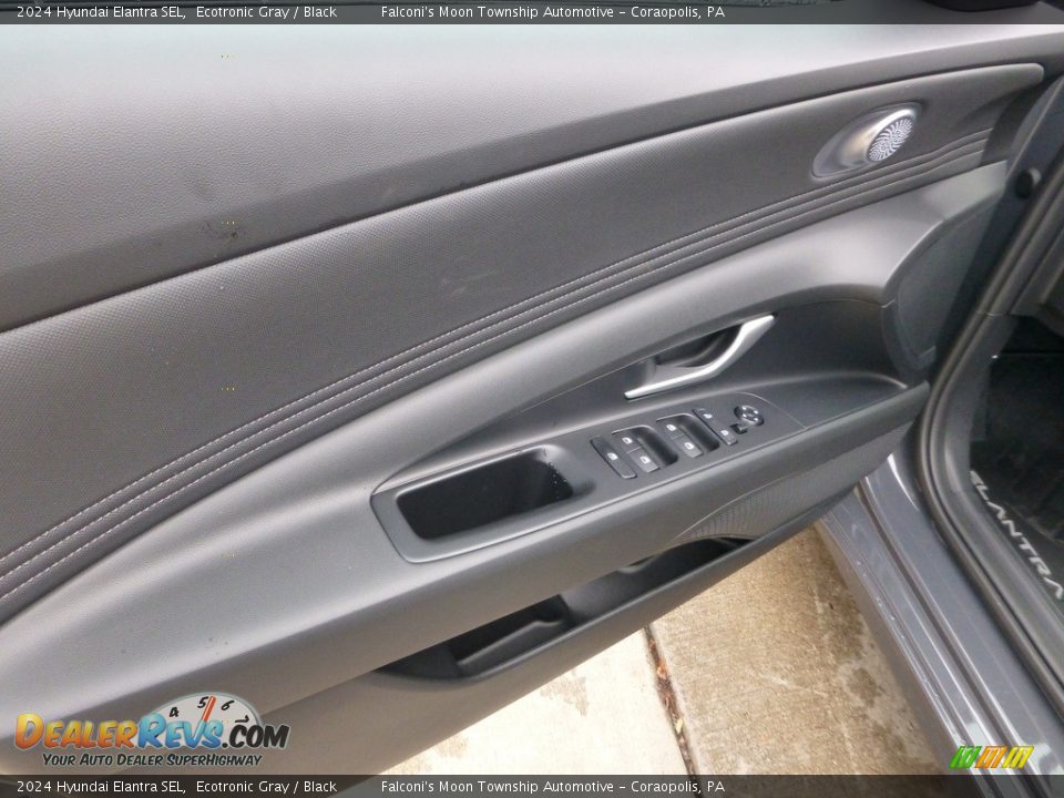 2024 Hyundai Elantra SEL Ecotronic Gray / Black Photo #14