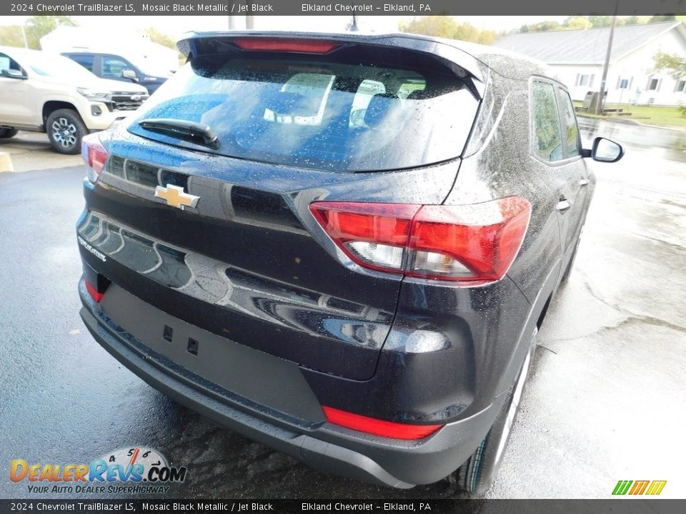 2024 Chevrolet TrailBlazer LS Mosaic Black Metallic / Jet Black Photo #8