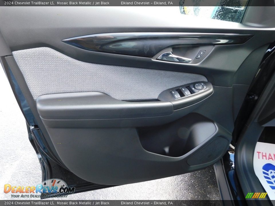 Door Panel of 2024 Chevrolet TrailBlazer LS Photo #15