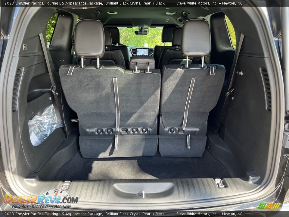 2023 Chrysler Pacifica Touring L S Appearance Package Trunk Photo #16