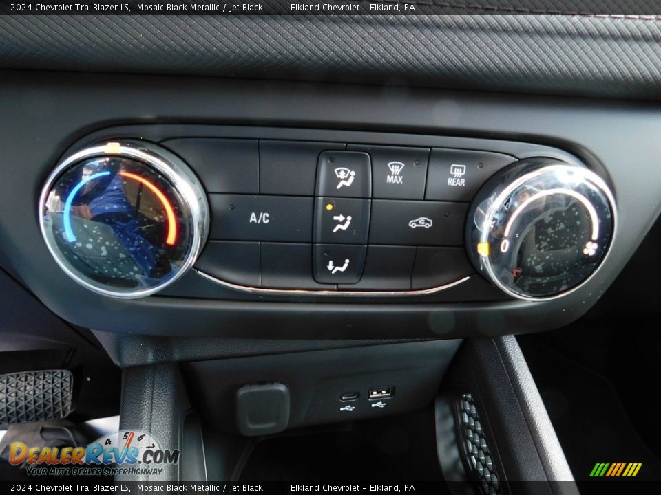 Controls of 2024 Chevrolet Trailblazer LS Photo #30