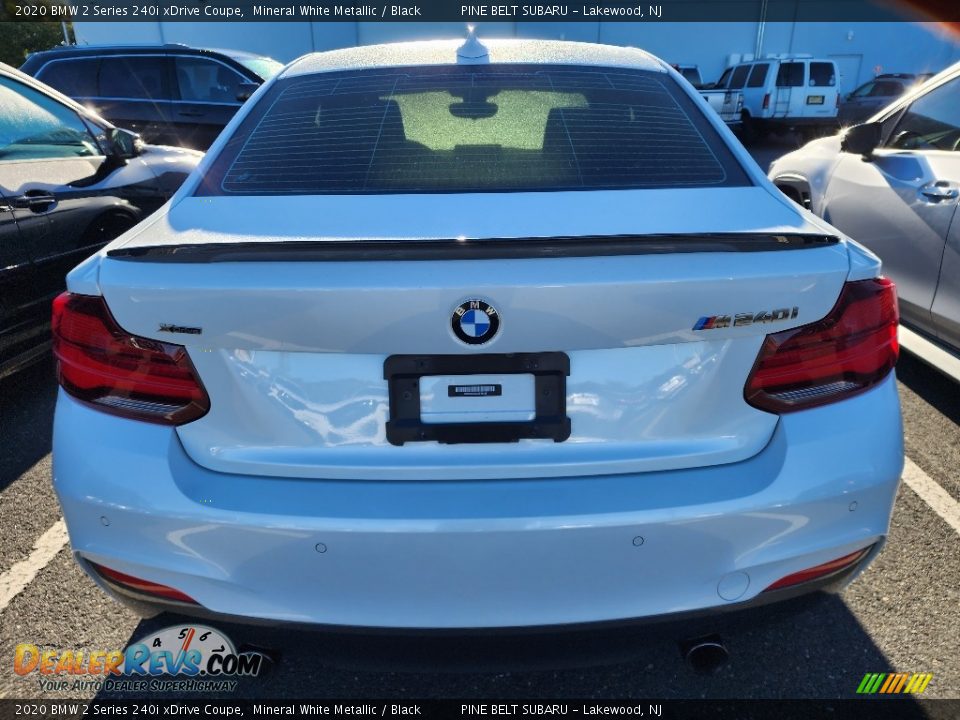 2020 BMW 2 Series 240i xDrive Coupe Mineral White Metallic / Black Photo #2