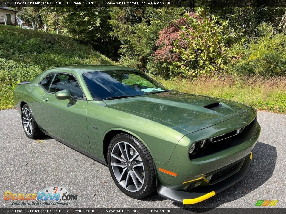 Front 3/4 View of 2023 Dodge Challenger R/T Plus Photo #4