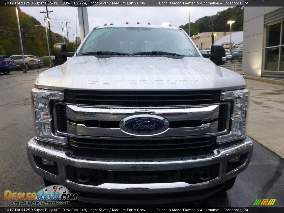 2017 Ford F250 Super Duty XLT Crew Cab 4x4 Ingot Silver / Medium Earth Gray Photo #8