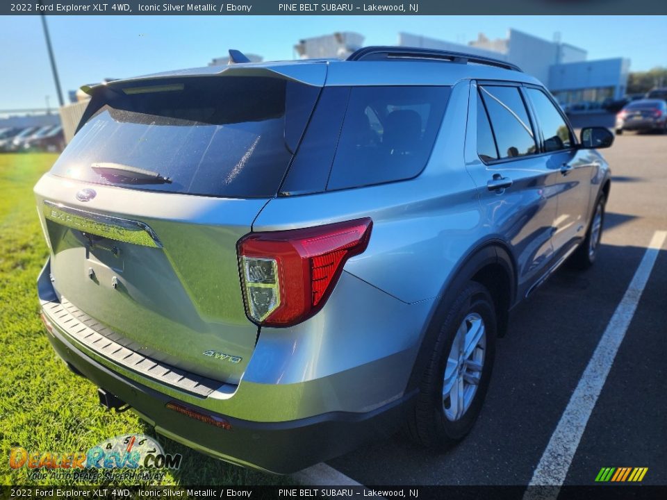 2022 Ford Explorer XLT 4WD Iconic Silver Metallic / Ebony Photo #3