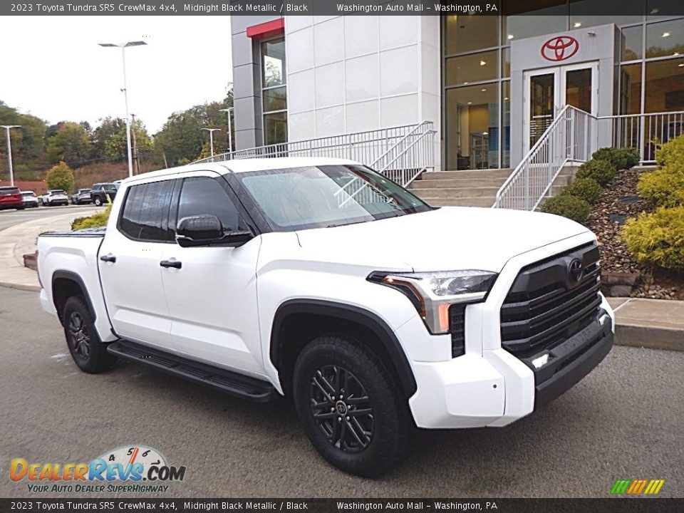 Front 3/4 View of 2023 Toyota Tundra SR5 CrewMax 4x4 Photo #1