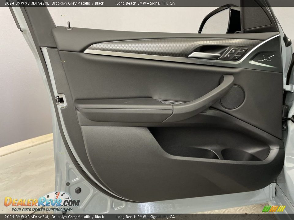 Door Panel of 2024 BMW X3 sDrive30i Photo #10