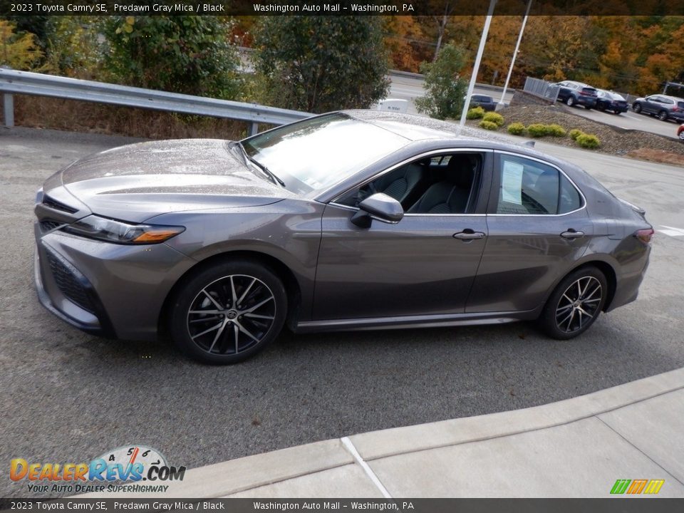 2023 Toyota Camry SE Predawn Gray Mica / Black Photo #6