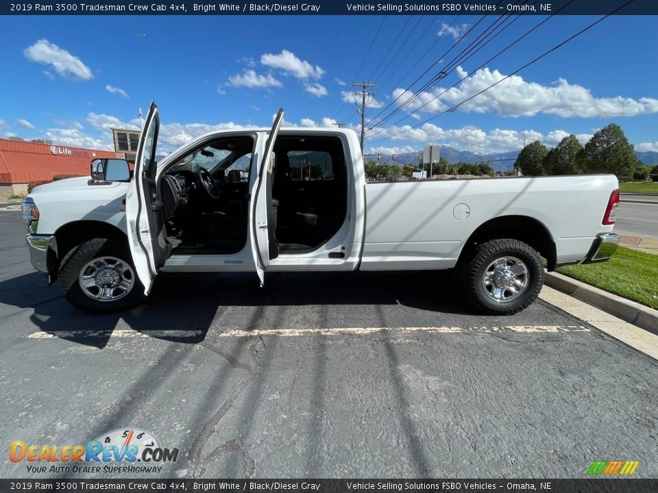 2019 Ram 3500 Tradesman Crew Cab 4x4 Bright White / Black/Diesel Gray Photo #14