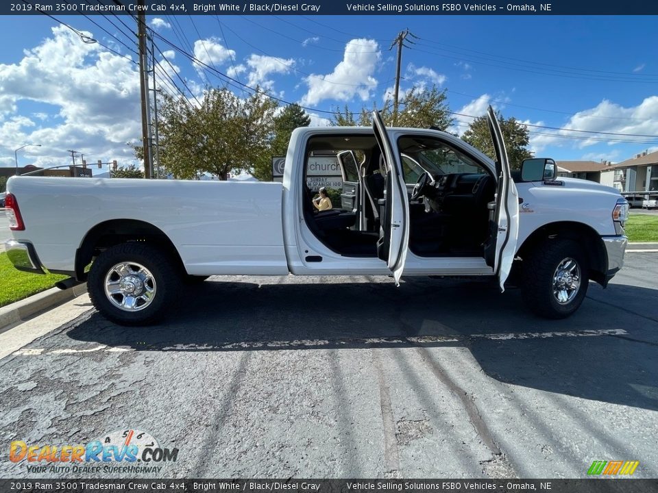 2019 Ram 3500 Tradesman Crew Cab 4x4 Bright White / Black/Diesel Gray Photo #15