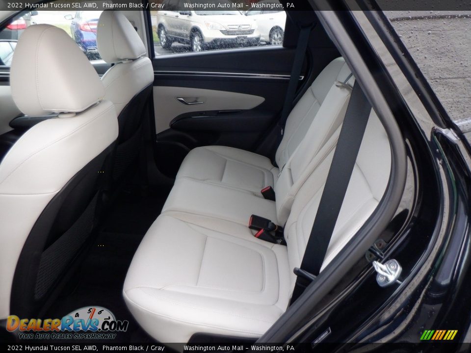 Rear Seat of 2022 Hyundai Tucson SEL AWD Photo #29