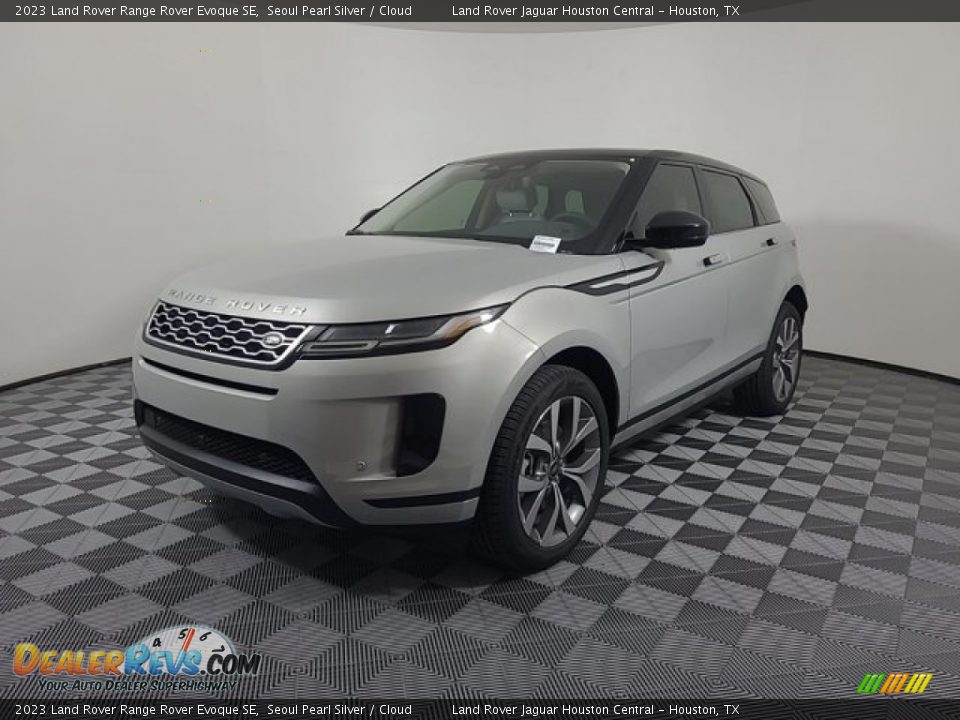 Seoul Pearl Silver 2023 Land Rover Range Rover Evoque SE Photo #1