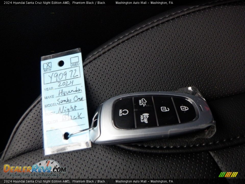 Keys of 2024 Hyundai Santa Cruz Night Edition AWD Photo #34