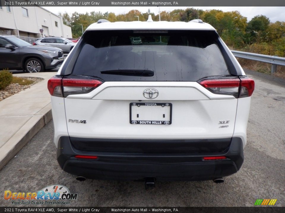 2021 Toyota RAV4 XLE AWD Super White / Light Gray Photo #8