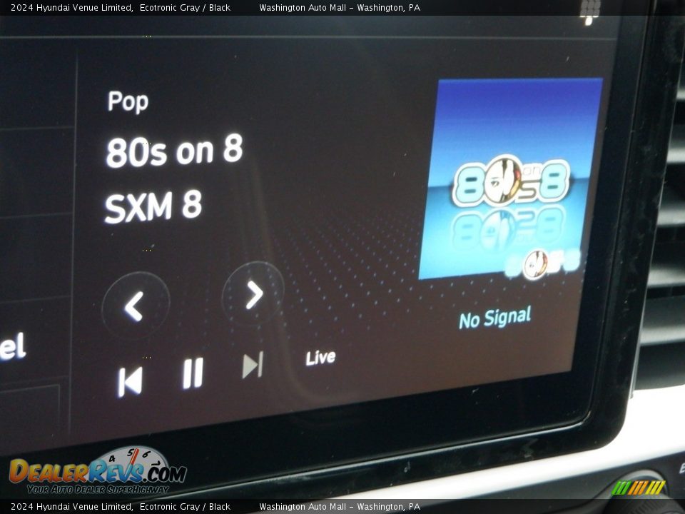 2024 Hyundai Venue Limited Ecotronic Gray / Black Photo #17