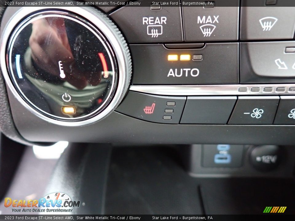 Controls of 2023 Ford Escape ST-Line Select AWD Photo #16