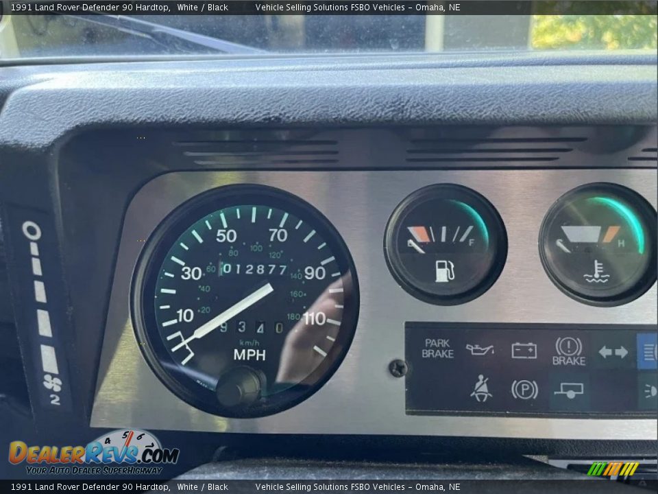 Controls of 1991 Land Rover Defender 90 Hardtop Photo #6