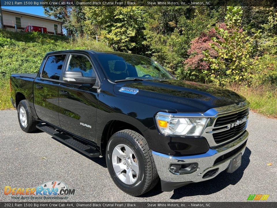 Front 3/4 View of 2021 Ram 1500 Big Horn Crew Cab 4x4 Photo #4