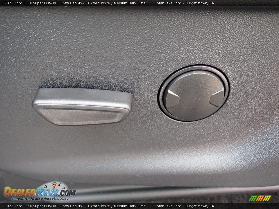 Front Seat of 2023 Ford F250 Super Duty XLT Crew Cab 4x4 Photo #15