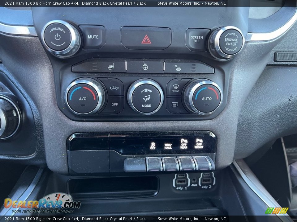 Controls of 2021 Ram 1500 Big Horn Crew Cab 4x4 Photo #25