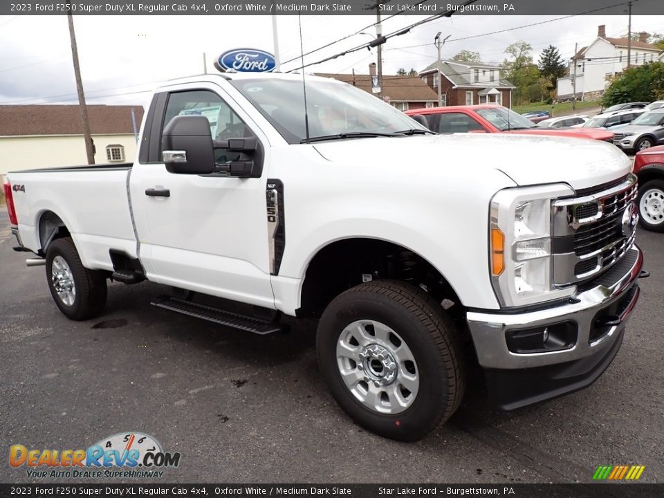 Front 3/4 View of 2023 Ford F250 Super Duty XL Regular Cab 4x4 Photo #9