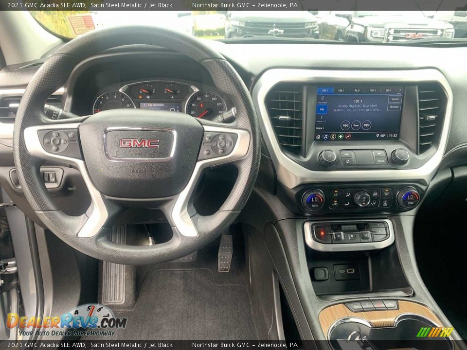 Dashboard of 2021 GMC Acadia SLE AWD Photo #15