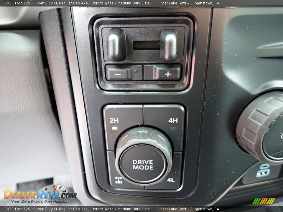 Controls of 2023 Ford F250 Super Duty XL Regular Cab 4x4 Photo #18