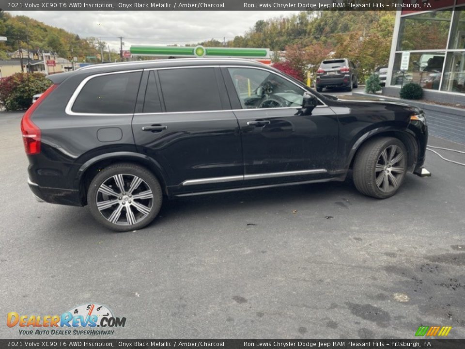 2021 Volvo XC90 T6 AWD Inscription Onyx Black Metallic / Amber/Charcoal Photo #4