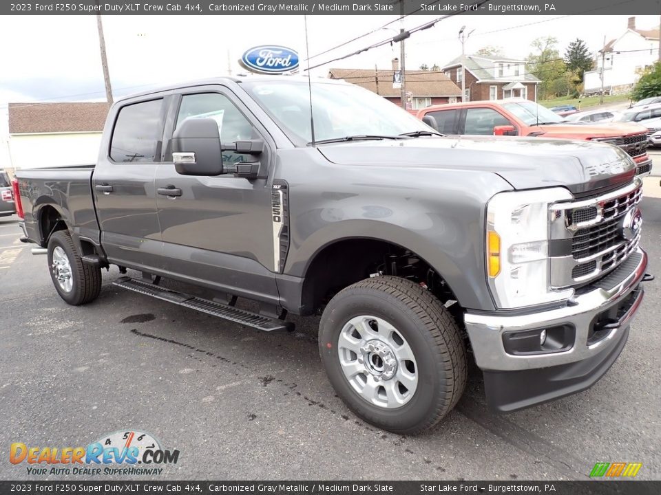 Front 3/4 View of 2023 Ford F250 Super Duty XLT Crew Cab 4x4 Photo #8
