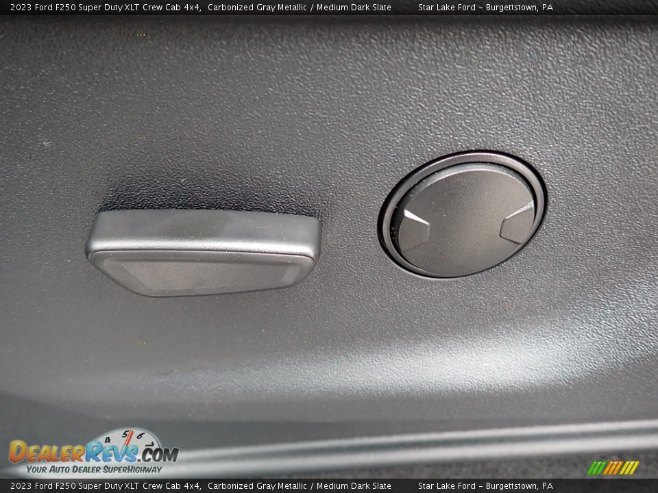 2023 Ford F250 Super Duty XLT Crew Cab 4x4 Carbonized Gray Metallic / Medium Dark Slate Photo #16