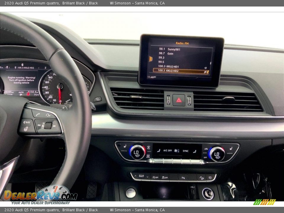 Dashboard of 2020 Audi Q5 Premium quattro Photo #5