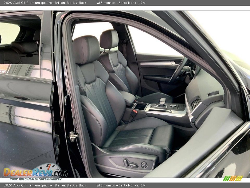 Front Seat of 2020 Audi Q5 Premium quattro Photo #6