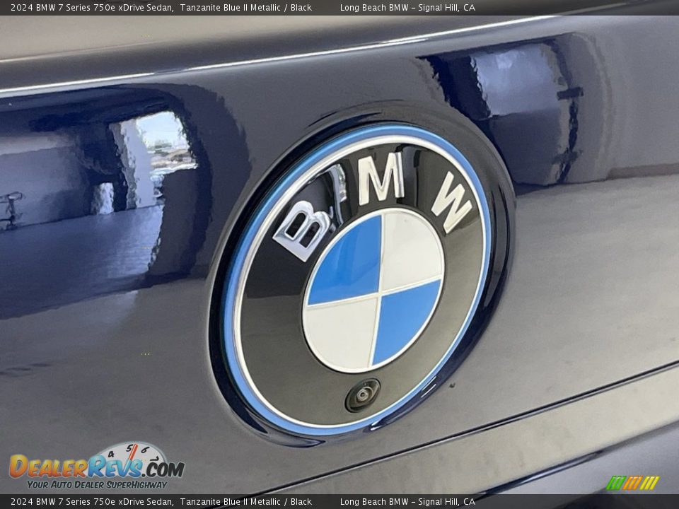 2024 BMW 7 Series 750e xDrive Sedan Logo Photo #7