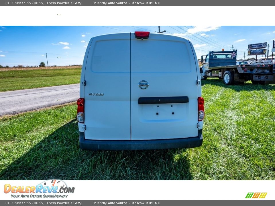 2017 Nissan NV200 SV Fresh Powder / Gray Photo #5