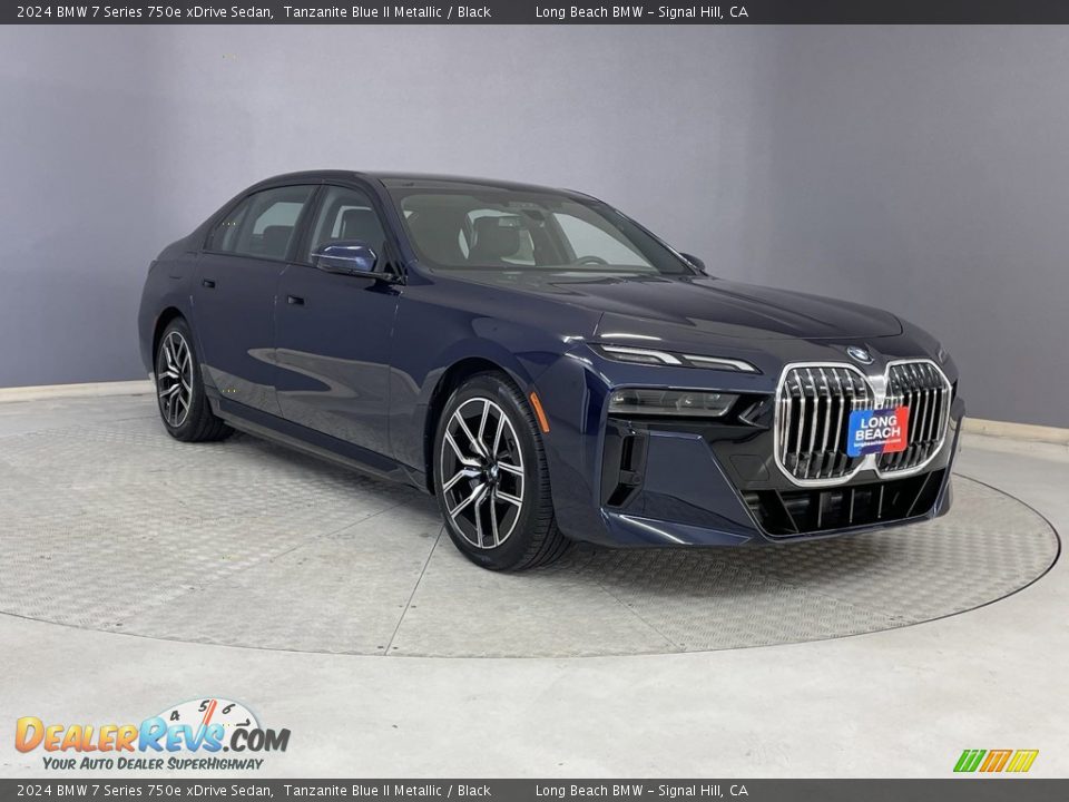 Front 3/4 View of 2024 BMW 7 Series 750e xDrive Sedan Photo #26