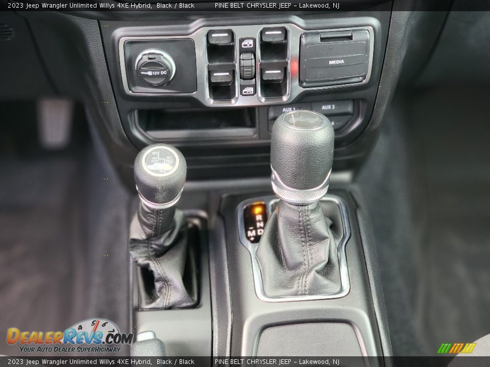 2023 Jeep Wrangler Unlimited Willys 4XE Hybrid Shifter Photo #12