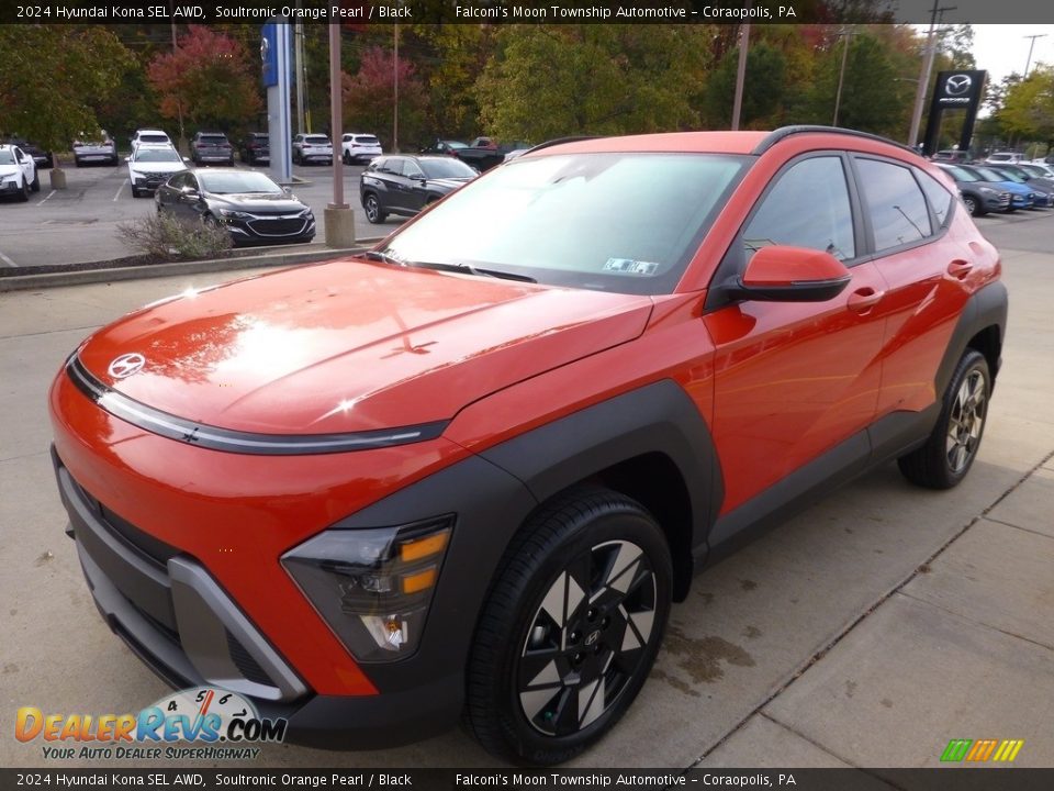 Front 3/4 View of 2024 Hyundai Kona SEL AWD Photo #7