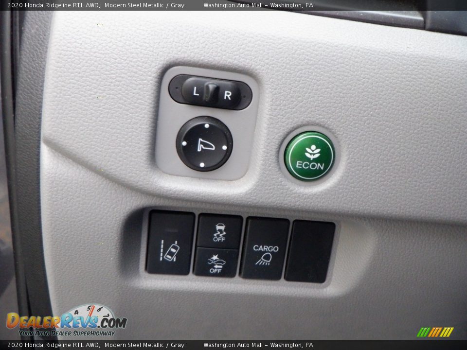 Controls of 2020 Honda Ridgeline RTL AWD Photo #12