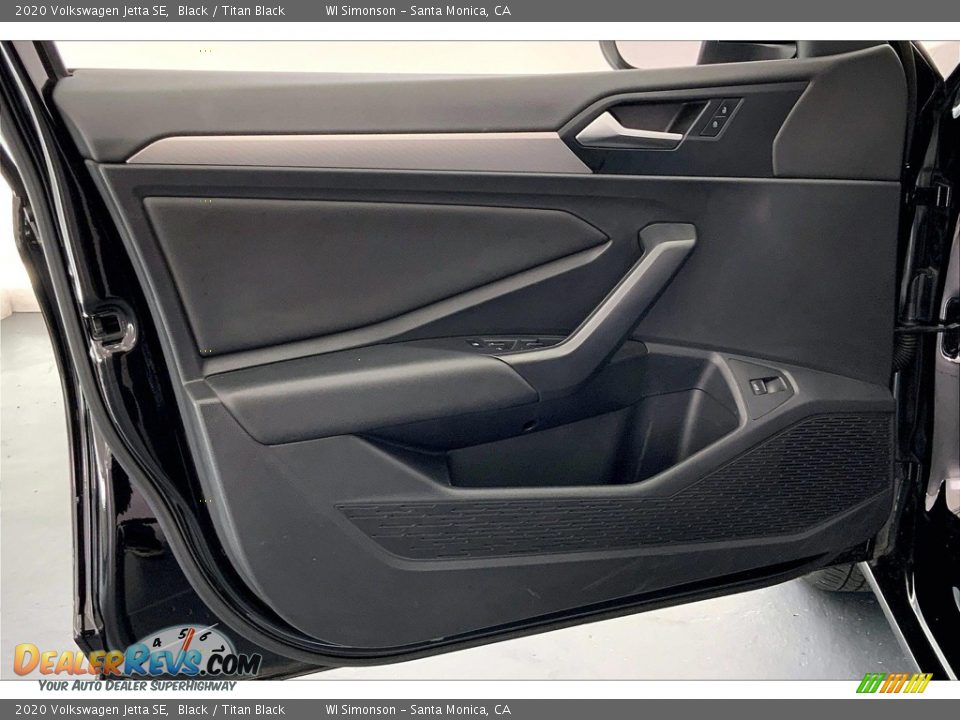 Door Panel of 2020 Volkswagen Jetta SE Photo #26